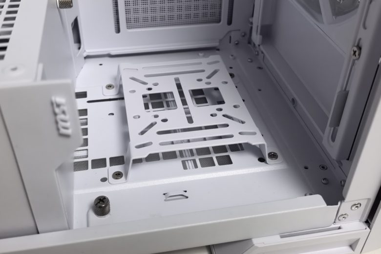MSI MPG VELOX 300R AIRFLOW PZ