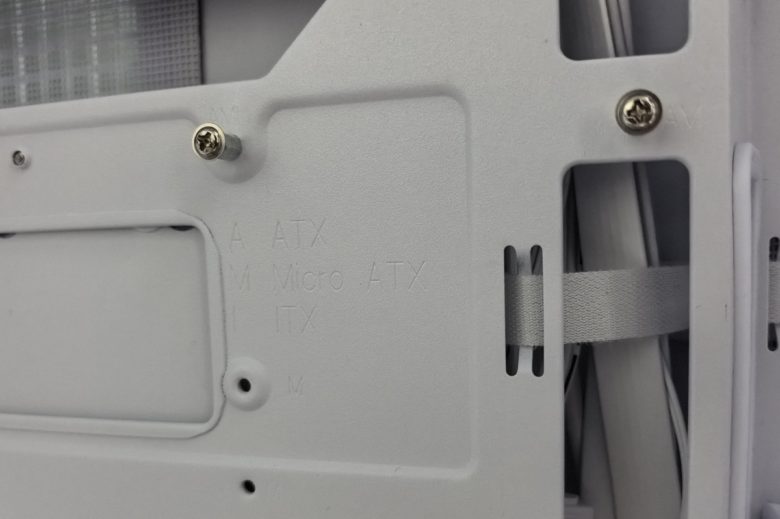 MSI MPG VELOX 300R AIRFLOW PZ