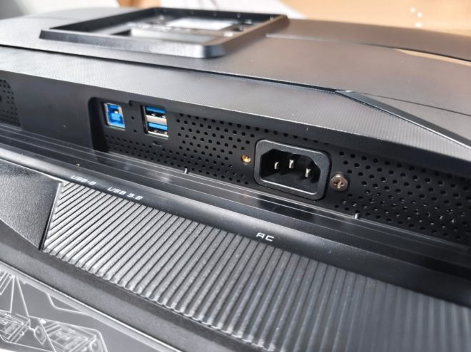 Gigabyte MO32U