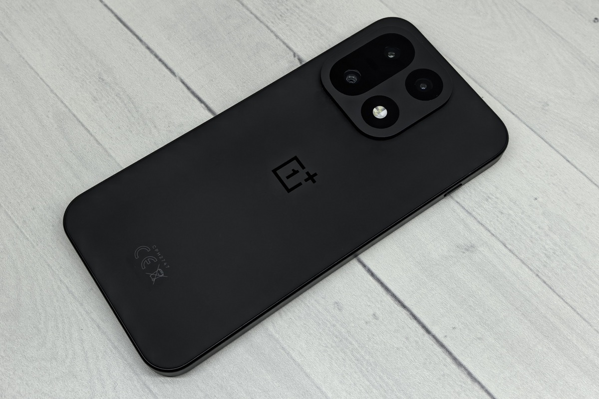 OnePlus 15 OnePlus 15