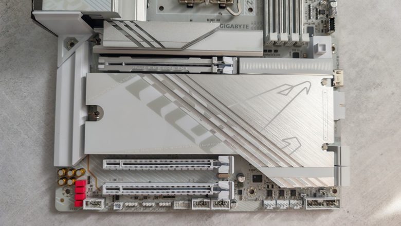 Z890 AORUS PRO ICE