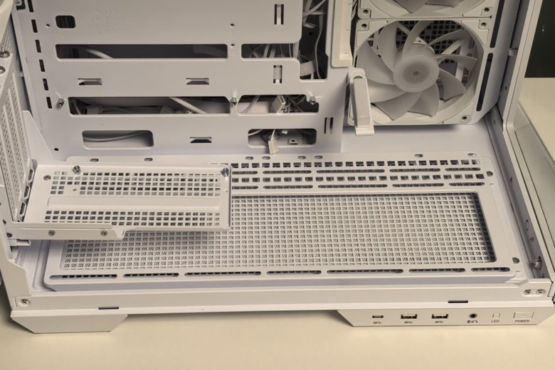 MSI MAG PANO M100R PZ WHITE