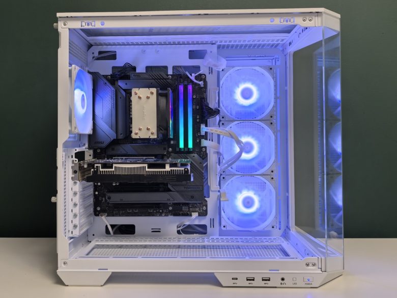 MSI MAG PANO M100R PZ WHITE