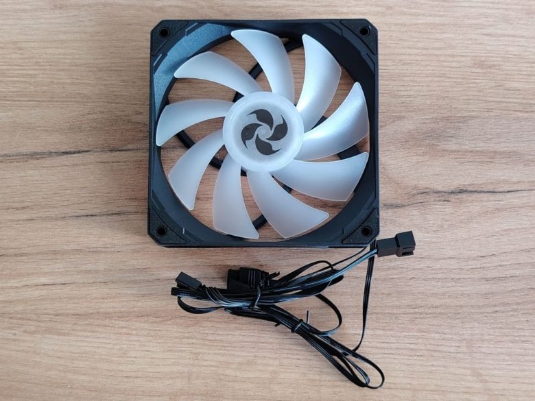 Обзор корпусного вентилятора 4FAN F55