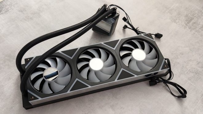 XPG Levante II 360 XPG Levante II 360