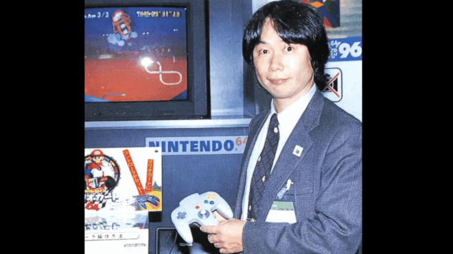 Сигэру Миямото на презентации Nintendo 64 Сигэру Миямото на презентации Nintendo 64