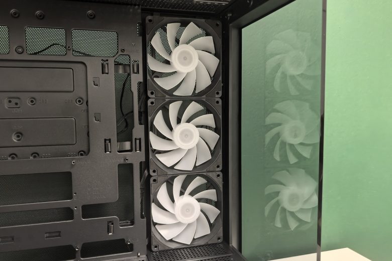 MSI MAG PANO 130R PZ