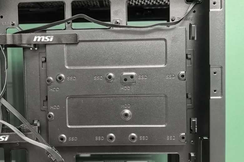 MSI MAG PANO 130R PZ