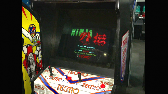 Аркадный автомат Ninja Gaiden (1988) Аркадный автомат Ninja Gaiden (1988)